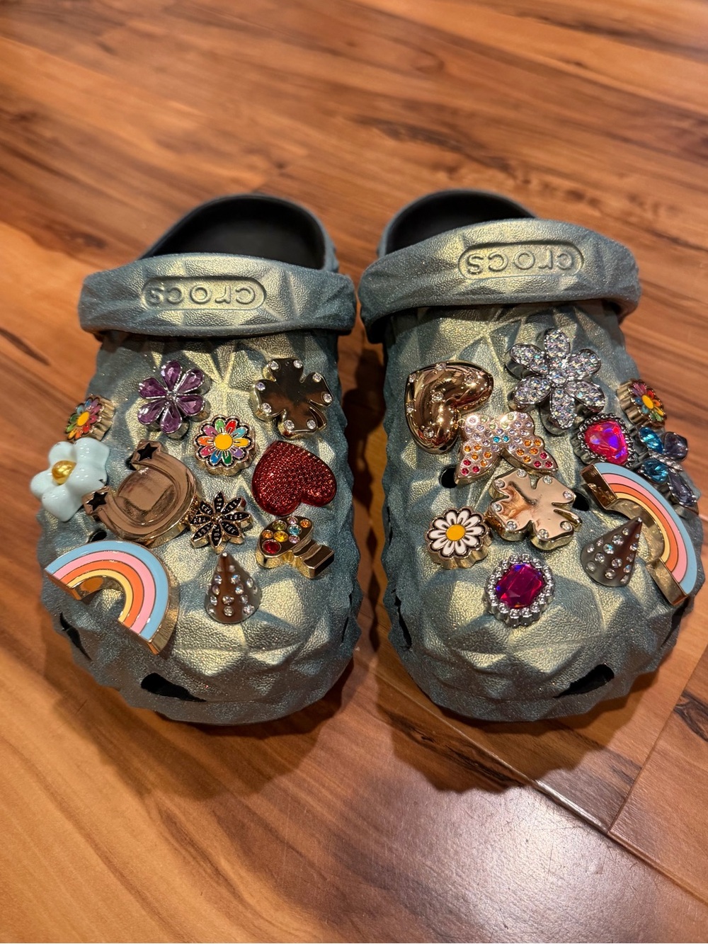 CROCS Womens Metallic Green Jibbitz-Embellished Clogs with CROCS Charms